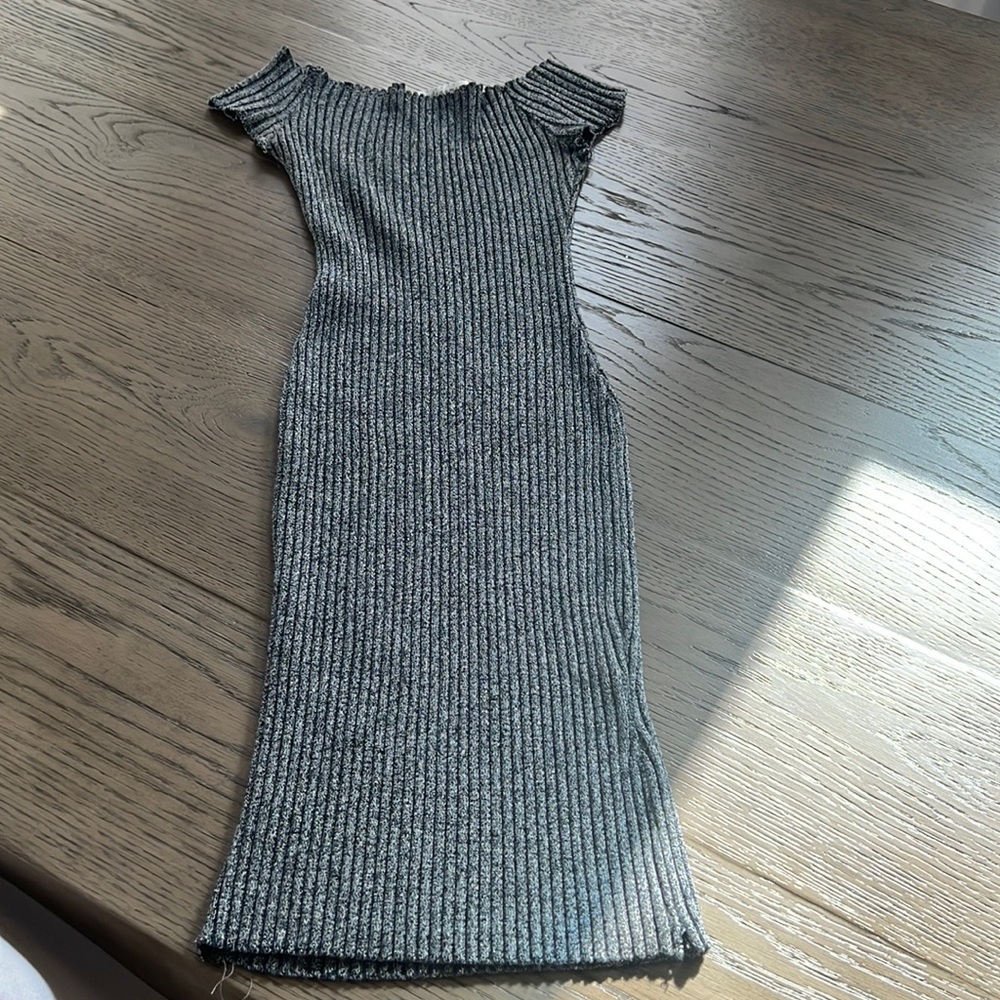 Grey sweater dress from dreamers size small great condition very flattering